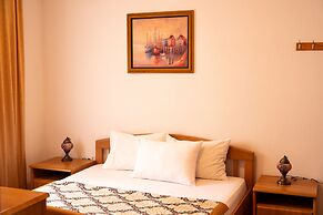 Bivalvia Apartments