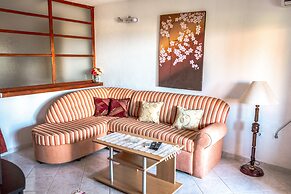 Bivalvia Apartments