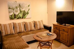 Bivalvia Apartments