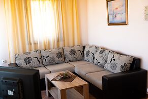 Bivalvia Apartments