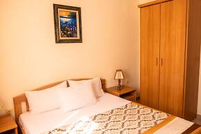 Bivalvia Apartments