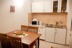Bivalvia Apartments