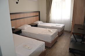 Piyes Otel