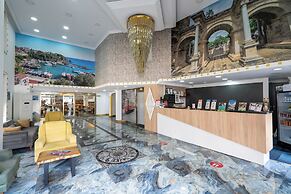Piyes Otel