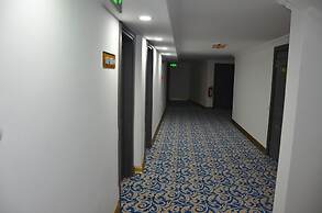 Piyes Otel