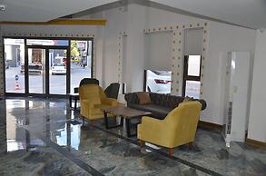 Piyes Otel
