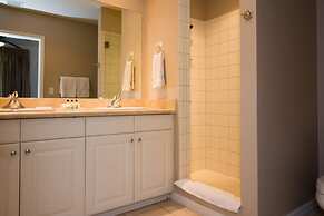 Ground-floor unit with terrace with direct access to pool in Coco