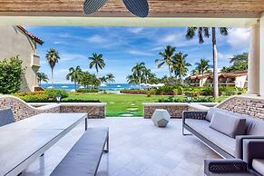 Spacious Open-Concept Condo with Stylish Design, Direct Beach Access &