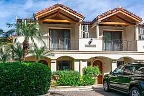Spacious Open-Concept Condo with Stylish Design, Direct Beach Access &