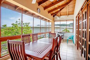 Tropical Condo with Spectacular Ocean Views, Panoramic Dining Terrace 