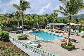 Tropical Condo with Spectacular Ocean Views, Panoramic Dining Terrace 