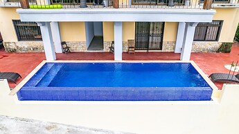 2-Bedroom Condo with Ocean View and Pool
