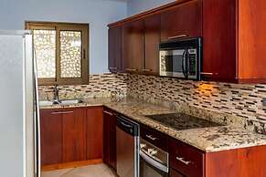 2-Bedroom Condo with Ocean View and Pool