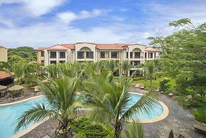 Impressively designed and decorated 3rd-floor space overlooking pool i