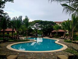 Impressively designed and decorated 3rd-floor space overlooking pool i