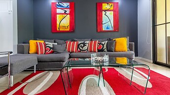 3rd-floor Space with modern decor recently renovated viewing over pool