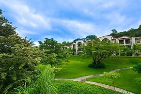 Nicely decorated 3rd-floor beauty with pool-view balcony in Coco