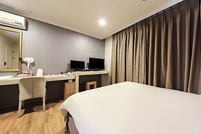 Central Hotel