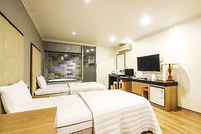 Central Hotel