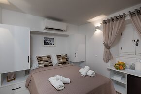 Apartment & Rooms Palmotta