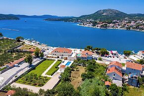 Villa Ro-ma