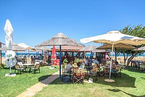 Pinelopi Beach Suites