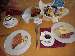Sea Palace Hotel
