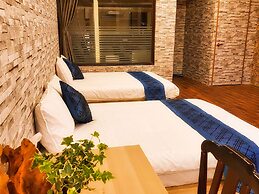 SUAO Backpackers