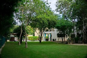 Uxmal 5 Bedroom Villa by RedAwning