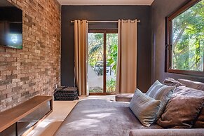 Uxmal 5 Bedroom Villa by RedAwning