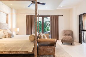 Uxmal 5 Bedroom Villa by RedAwning