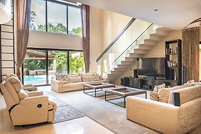 Uxmal 5 Bedroom Villa by RedAwning