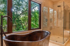 Uxmal 5 Bedroom Villa by RedAwning