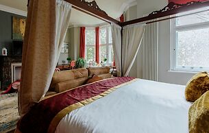 The Suite, 82 Cathedral, Private Parking