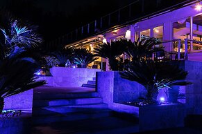 La Villa Resort
