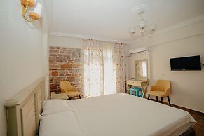 Yakamoz Otel