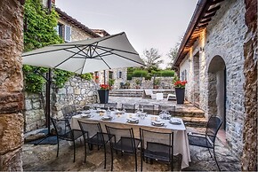 Le Pratola Luxury Villa