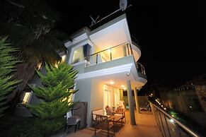 Villa with Majestic Views 1032