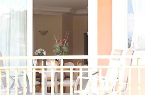 Villa with Majestic Views 1028