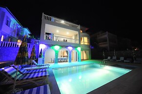Villa in Alanya With Breathtaking Views 1035