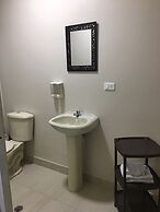 Tababela Airport B&B