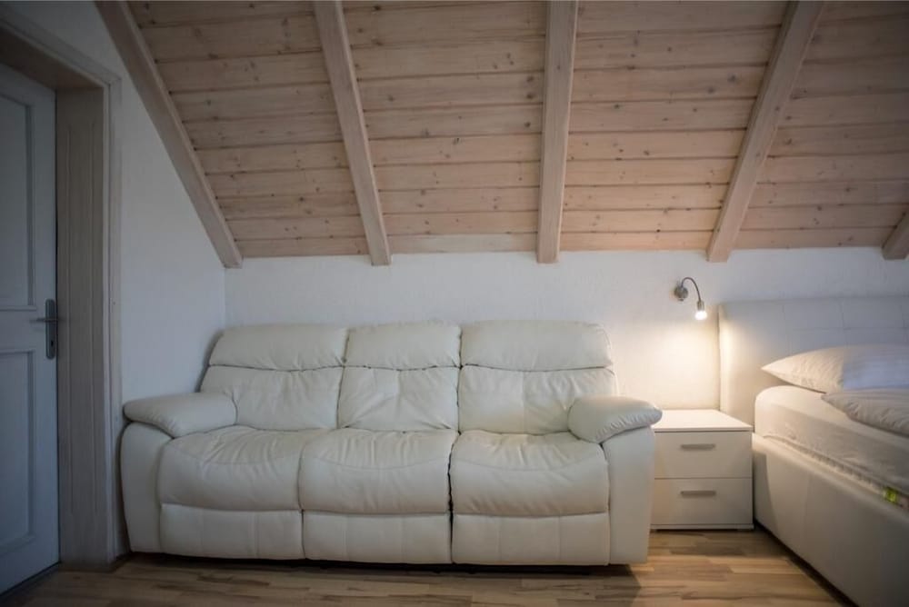Villa Lika Annex
