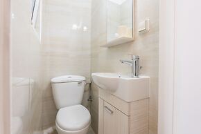 Victoria Queens Suites Apartments