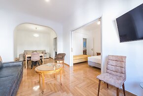 Victoria Supreme Suite