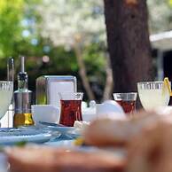 NİLİA BOZCAADA