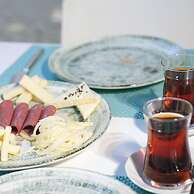 NİLİA BOZCAADA