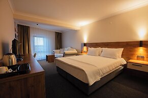Valent Otel Business