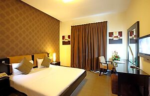 First Royal Hotel Apartment