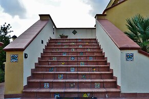 B b S Elia Villa Surrounded by Greenery Inside the Historic Dubini Par