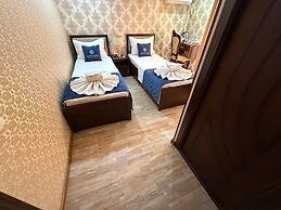 Sapphire Hotel
